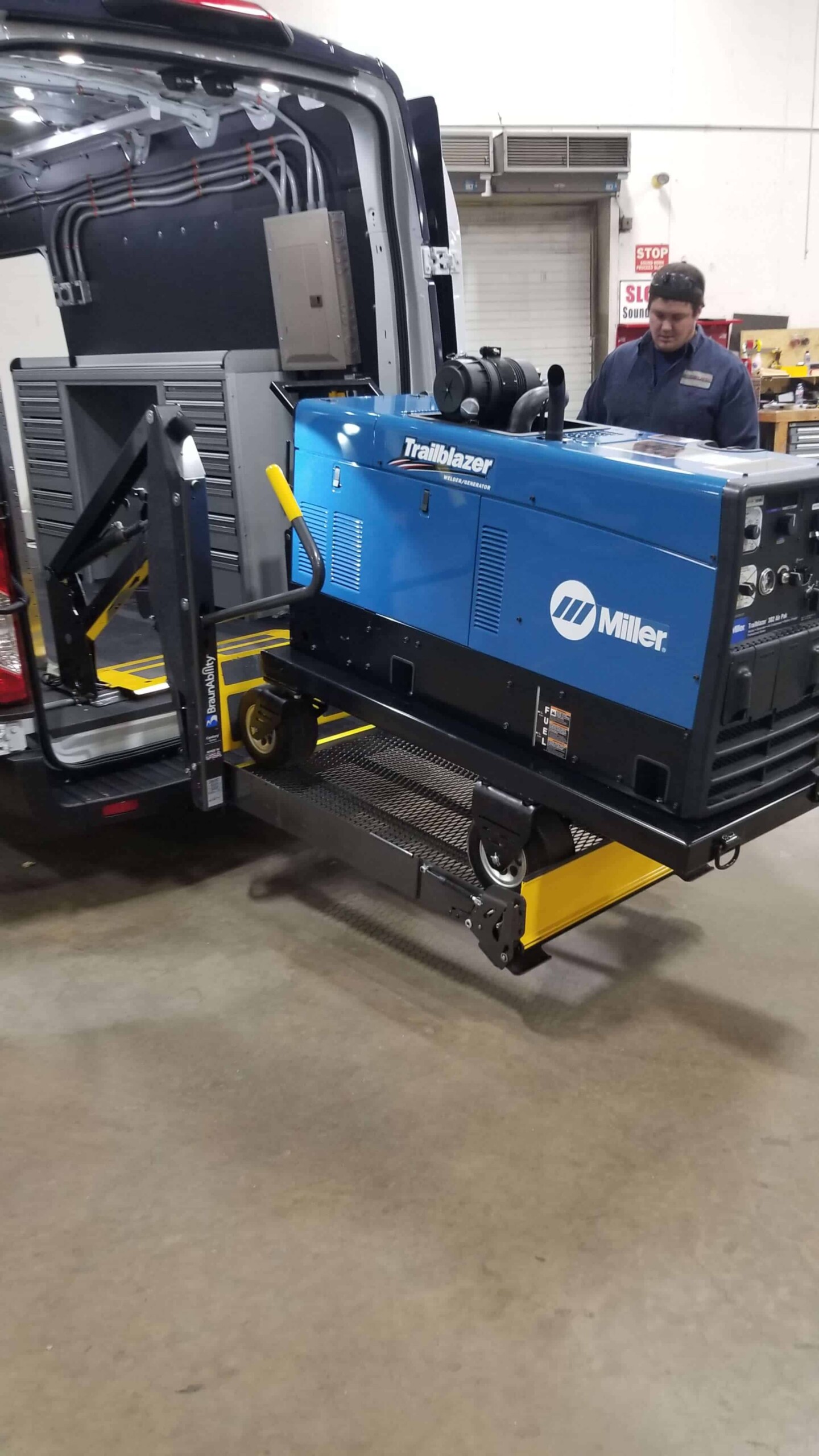 Braun Lift with Miller Welder